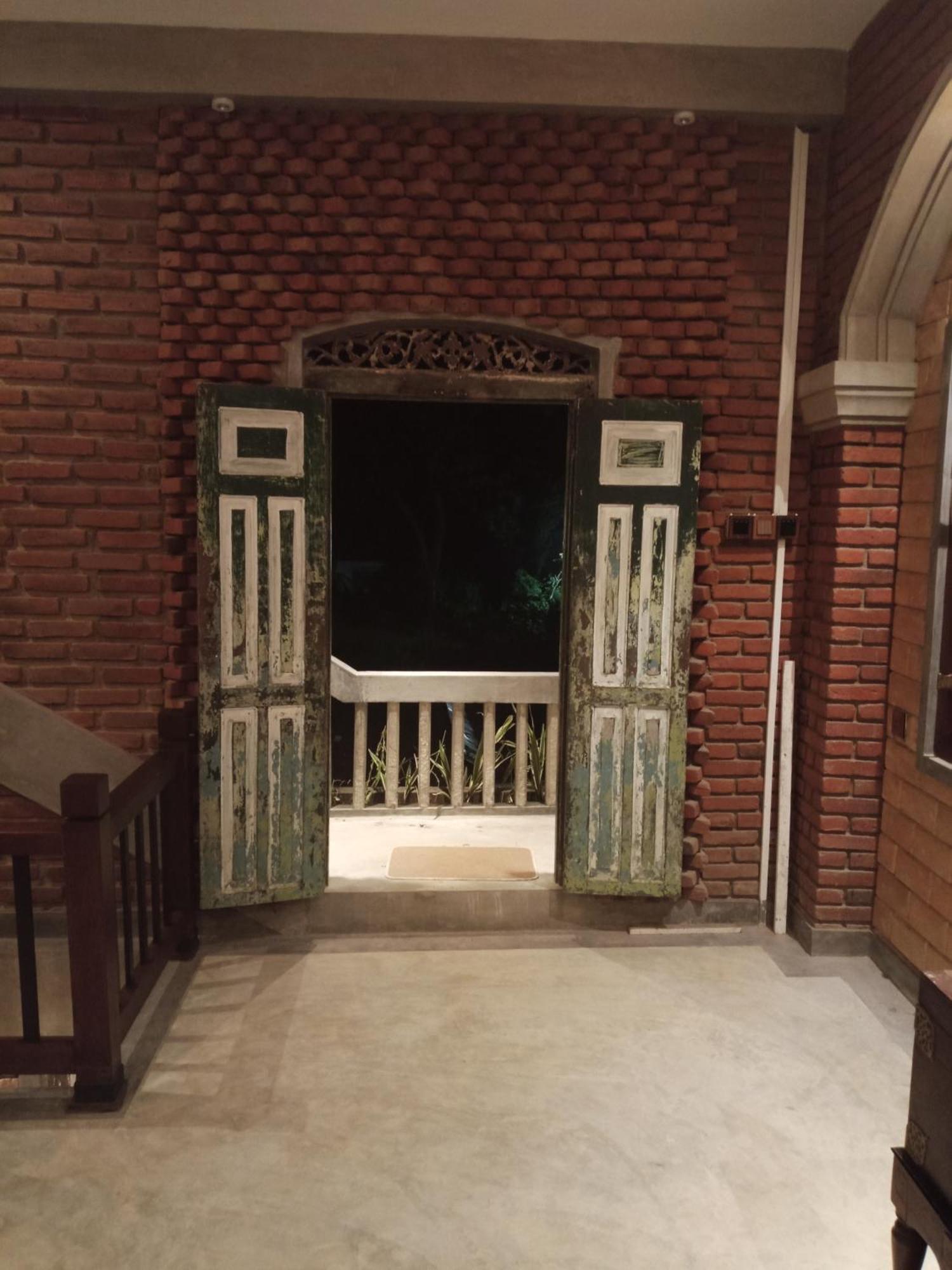 Hotel The Brick Wonder à Habaraduwa Central Extérieur photo